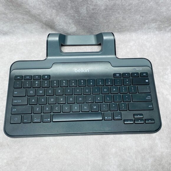 Belkin Wired Keyboard With Stand For iPad With Lightning Connector - Picture 2 of 7